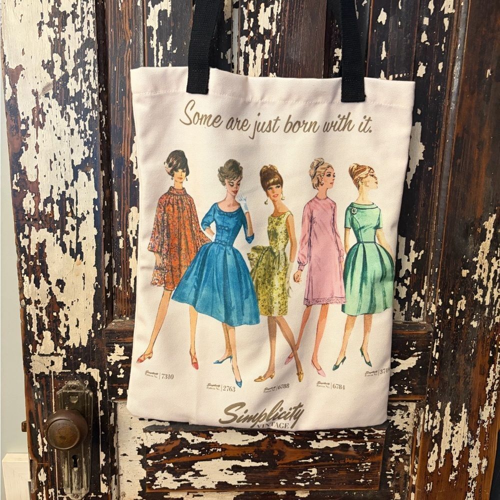 Simplicity Retro Fashion Illustration reusable canvas Tote - Multicolor